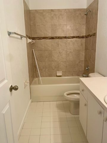 5176 SE Mariner Garden Circle, Stuart, FL 34997