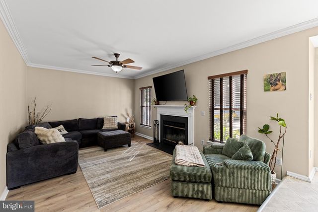 33 MORRIS DRIVE, Sicklerville, NJ 08081