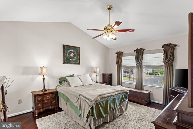 33 MORRIS DRIVE, Sicklerville, NJ 08081
