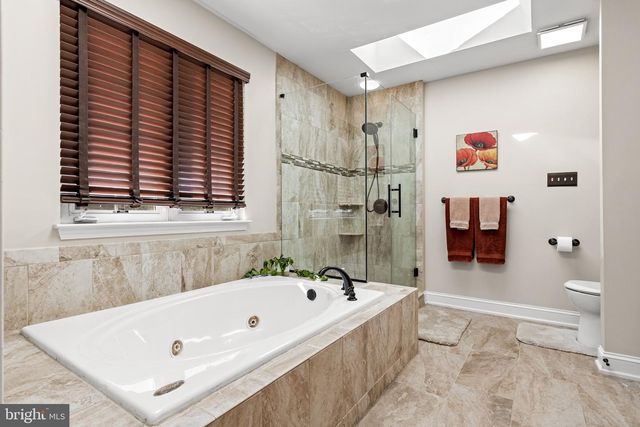 33 MORRIS DRIVE, Sicklerville, NJ 08081
