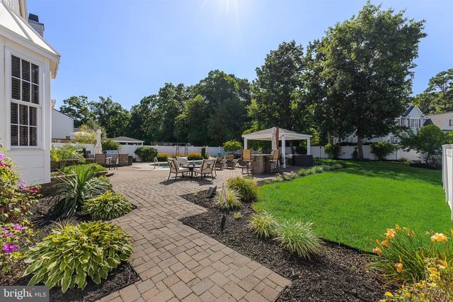33 MORRIS DRIVE, Sicklerville, NJ 08081