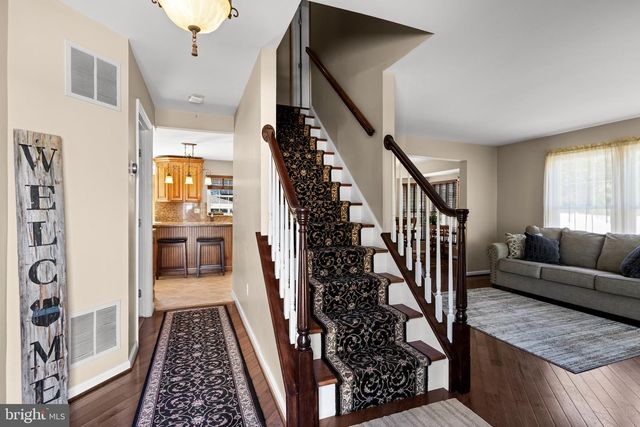 33 MORRIS DRIVE, Sicklerville, NJ 08081