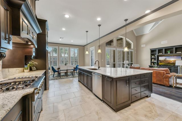 2204 Texoma Bend Lane, Friendswood, TX 77546
