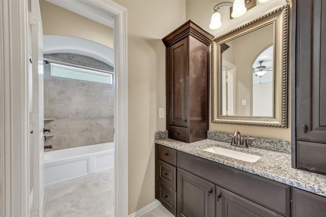 2204 Texoma Bend Lane, Friendswood, TX 77546