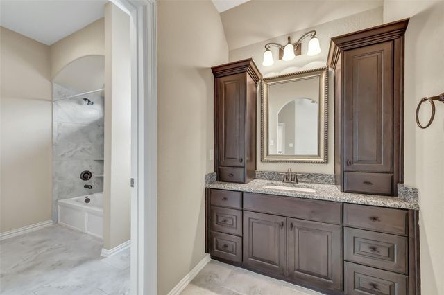 2204 Texoma Bend Lane, Friendswood, TX 77546