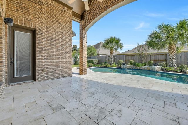 2204 Texoma Bend Lane, Friendswood, TX 77546