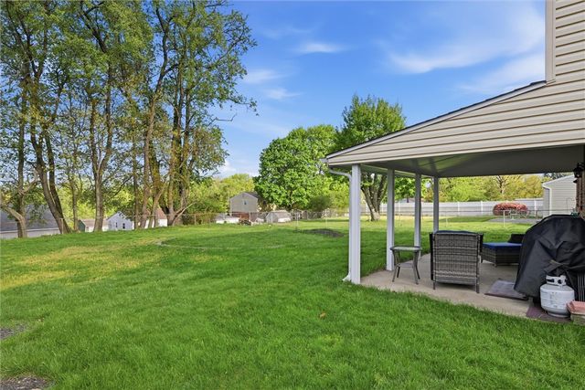 3217 Sundale Dr, Shaler, PA 15116