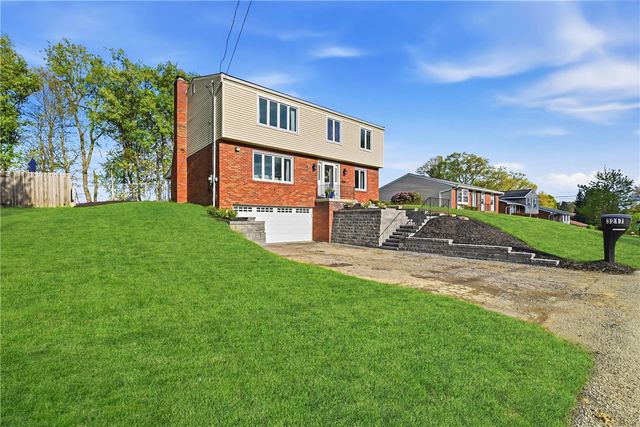 3217 Sundale Dr, Shaler, PA 15116