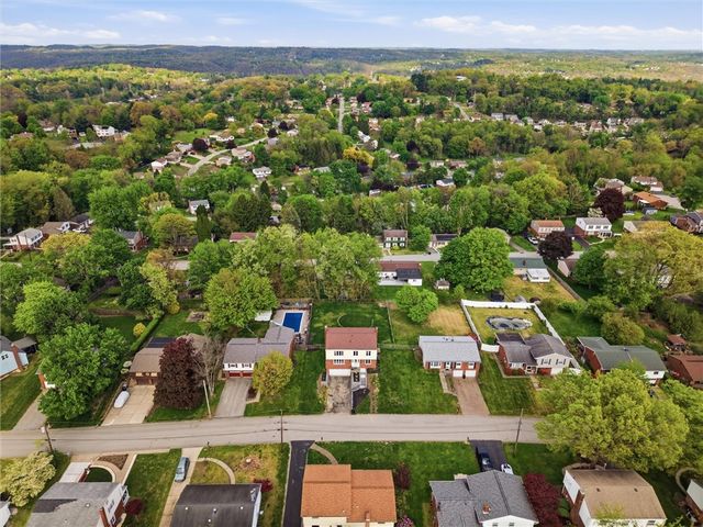 3217 Sundale Dr, Shaler, PA 15116