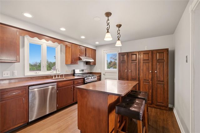 3217 Sundale Dr, Shaler, PA 15116