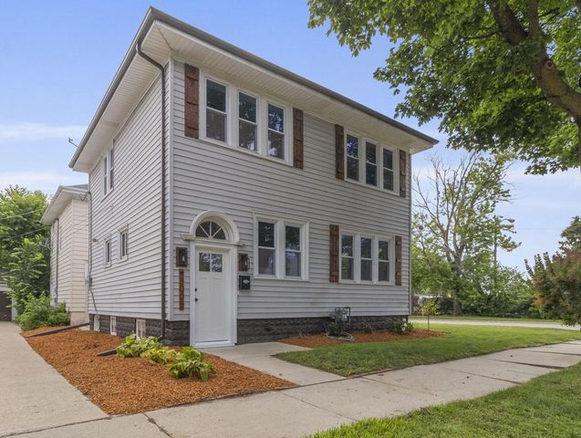 3005 S Hanson AVENUE, Milwaukee, WI 53207