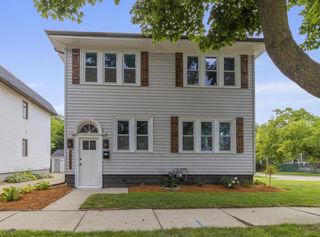 3005 S Hanson AVENUE, Milwaukee, WI 53207