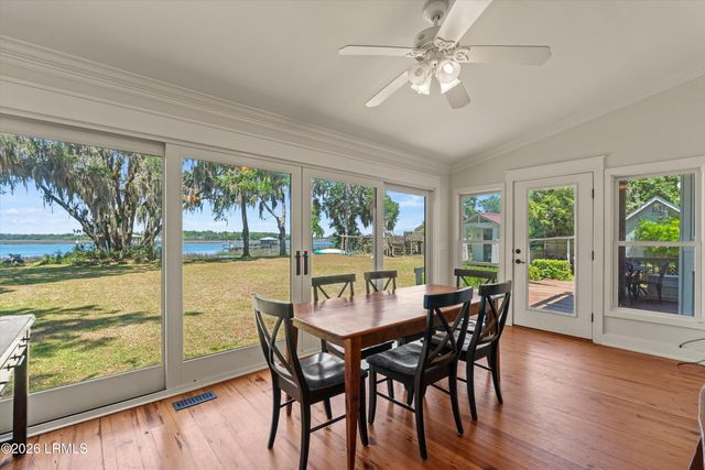 12 Riverfront Place, Beaufort, SC 29902
