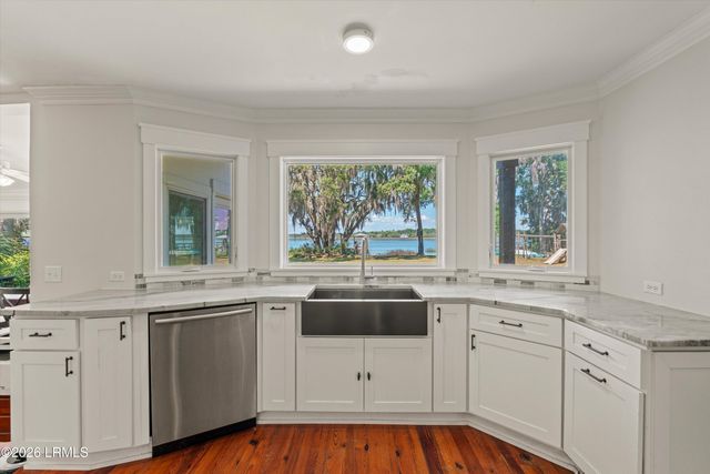 12 Riverfront Place, Beaufort, SC 29902