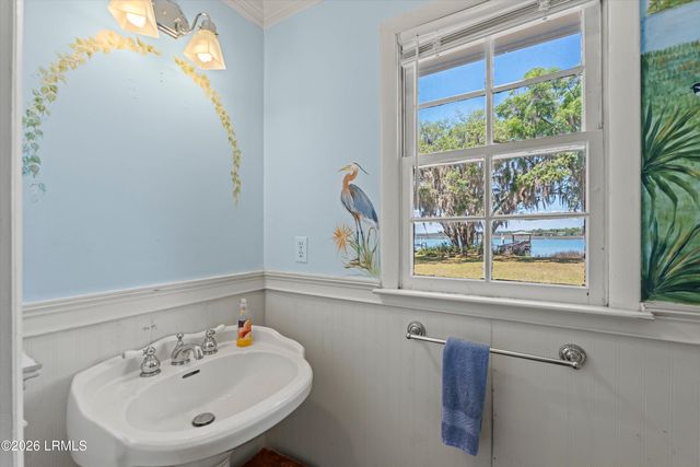 12 Riverfront Place, Beaufort, SC 29902