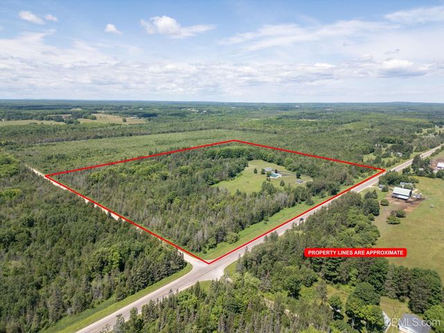 N4579 M67 Highway, Chatham, MI 49816
