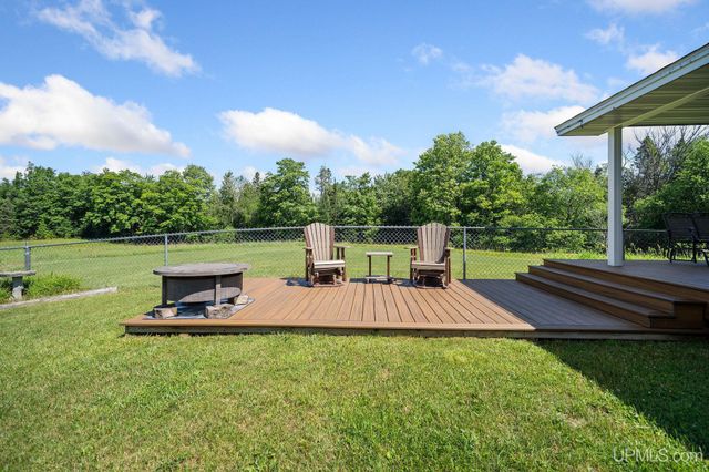 N4579 M67 Highway, Chatham, MI 49816