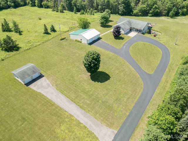 N4579 M67 Highway, Chatham, MI 49816