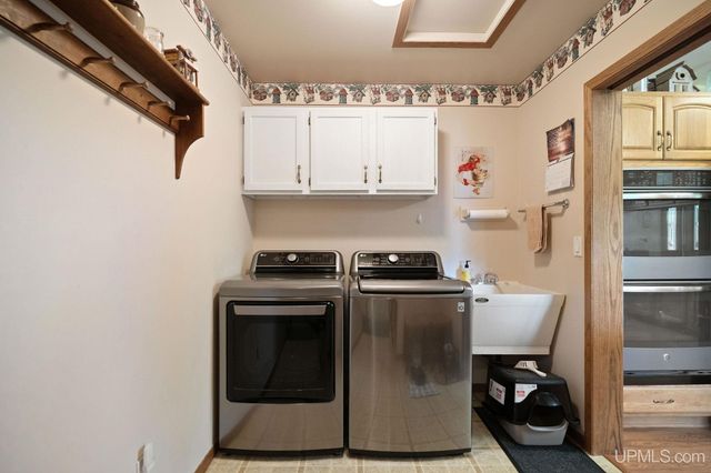 N4579 M67 Highway, Chatham, MI 49816