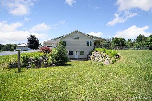 N4579 M67 Highway, Chatham, MI 49816