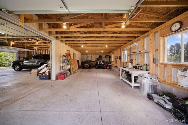 N4579 M67 Highway, Chatham, MI 49816