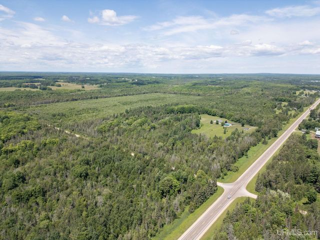 N4579 M67 Highway, Chatham, MI 49816