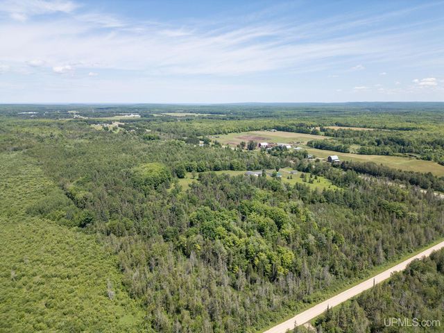 N4579 M67 Highway, Chatham, MI 49816