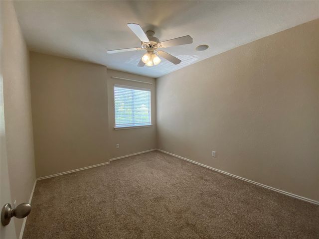 2000 Golden Sunrise LN, Pflugerville, TX 78660