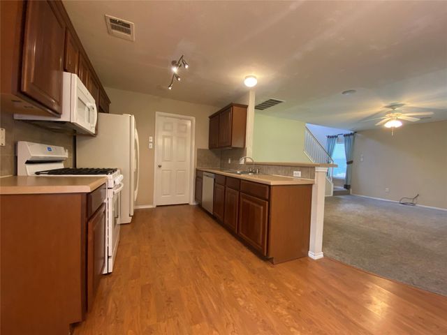 2000 Golden Sunrise LN, Pflugerville, TX 78660