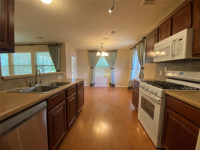 2000 Golden Sunrise LN, Pflugerville, TX 78660