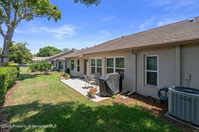 7437 Baywood Forest Circle, Spring Hill, FL 34606