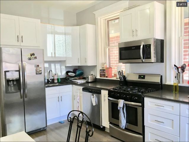 1503 W George Street 1, Chicago, IL 60657