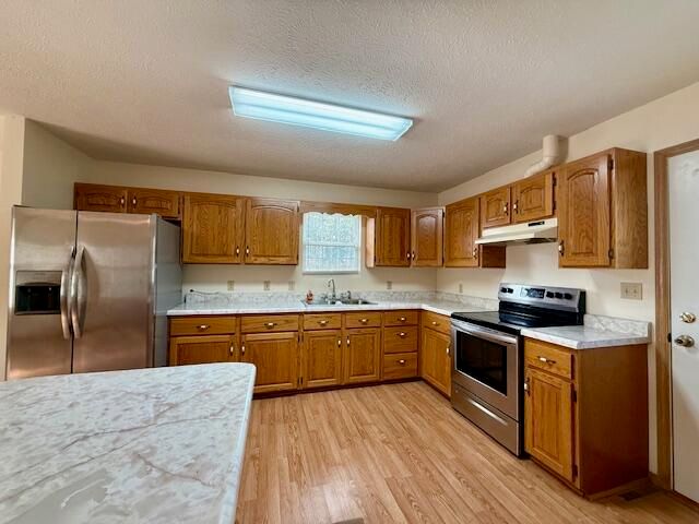 1301 Deer Park Lane, Mountain View, MO 65548