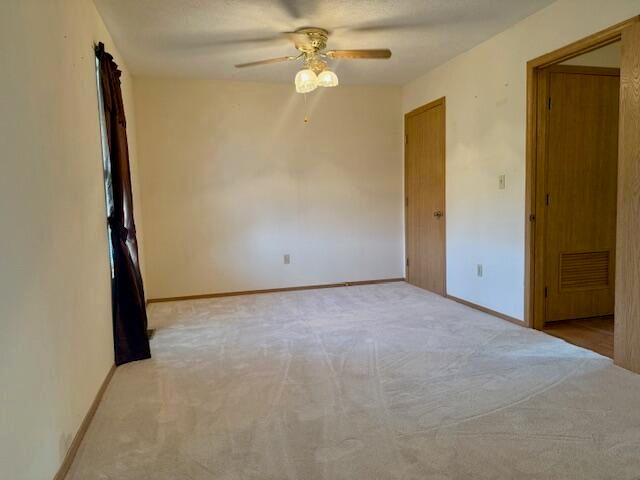 1301 Deer Park Lane, Mountain View, MO 65548