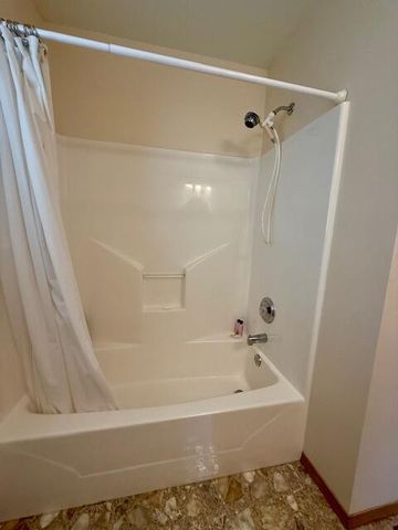 1301 Deer Park Lane, Mountain View, MO 65548