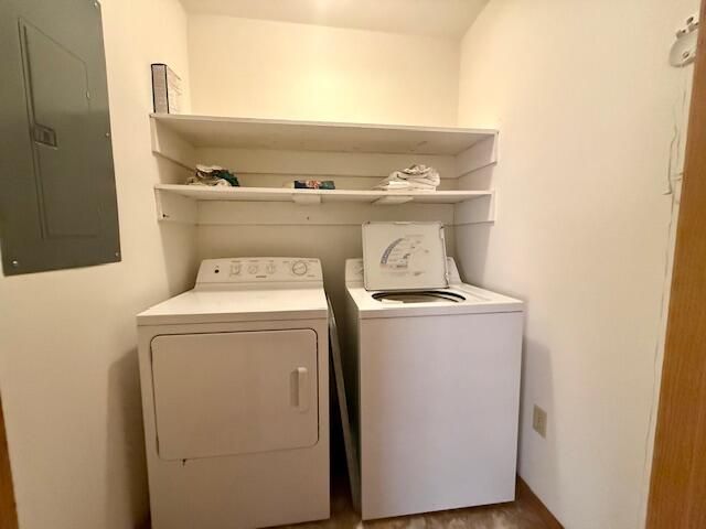 1301 Deer Park Lane, Mountain View, MO 65548