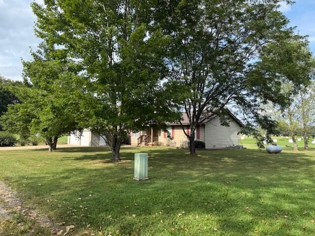 1301 Deer Park Lane, Mountain View, MO 65548