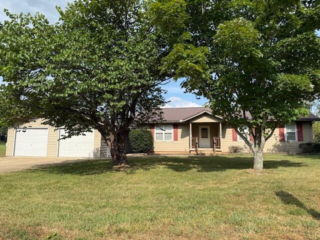 1301 Deer Park Lane, Mountain View, MO 65548