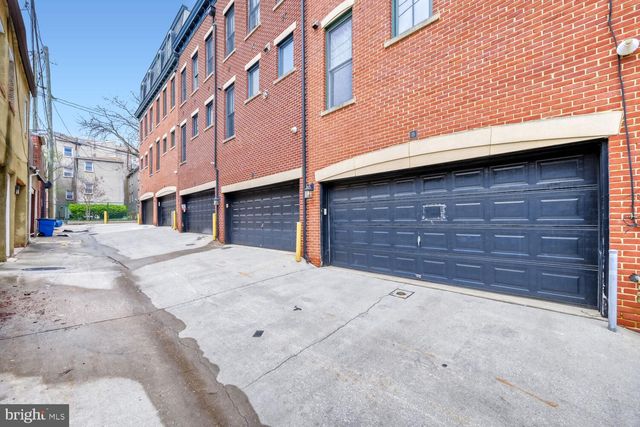 15 YOGURT LN, Baltimore, MD 21231