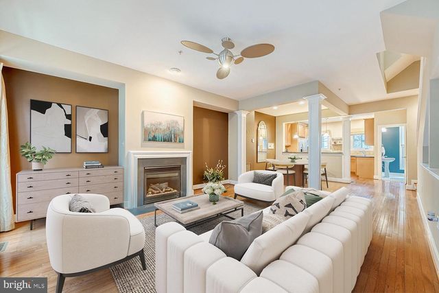 15 YOGURT LN, Baltimore, MD 21231