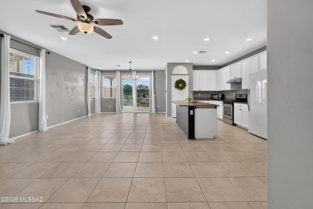 17154 S Emerald Vista Drive, Vail, AZ 85641