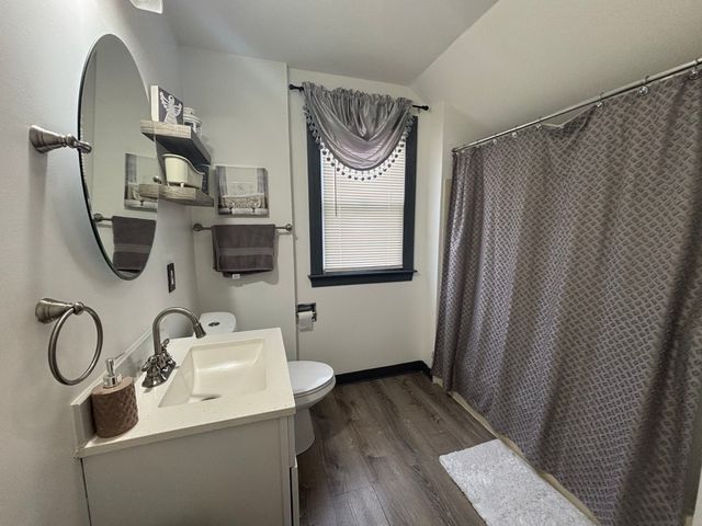 47 Preston St, Springfield, MA 01109