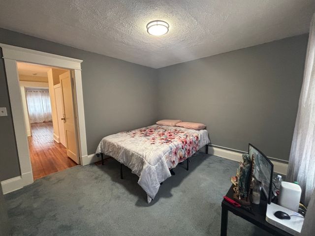 47 Preston St, Springfield, MA 01109