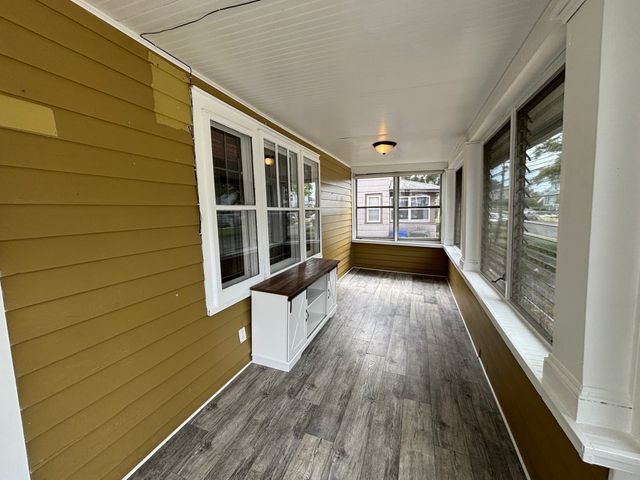 47 Preston St, Springfield, MA 01109