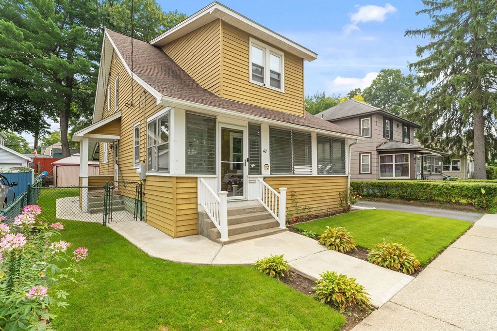 47 Preston St, Springfield, MA 01109