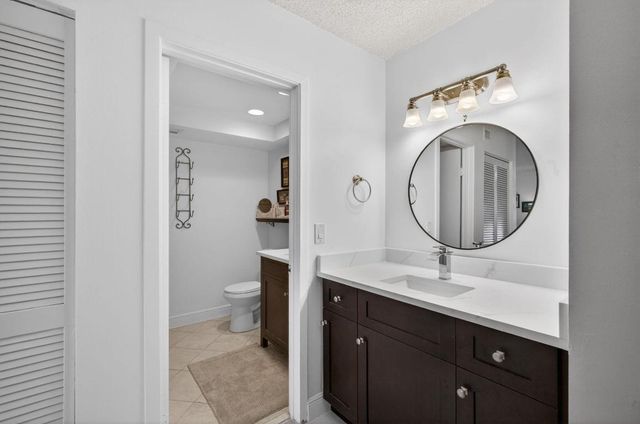 101 Brackenwood Road, Palm Beach Gardens, FL 33418