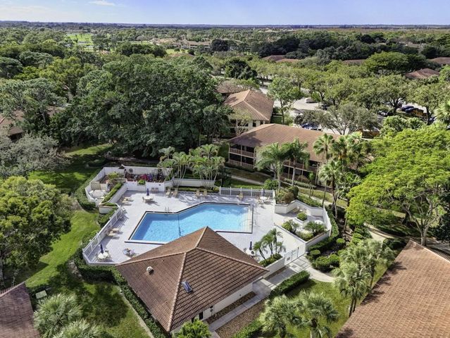 101 Brackenwood Road, Palm Beach Gardens, FL 33418