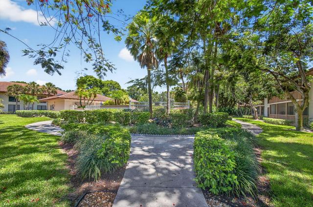 101 Brackenwood Road, Palm Beach Gardens, FL 33418