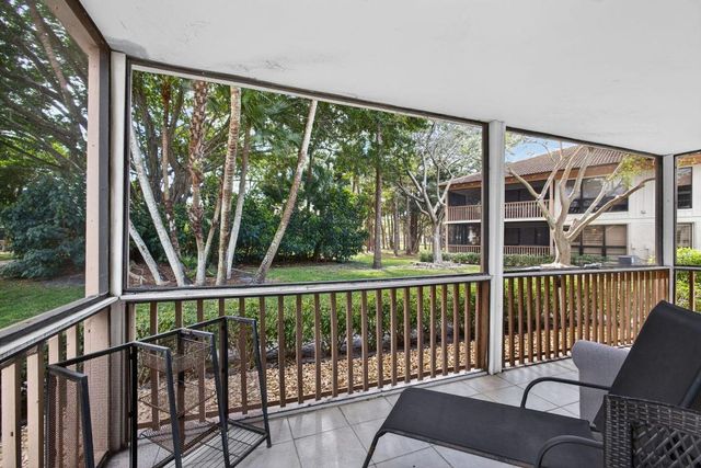 101 Brackenwood Road, Palm Beach Gardens, FL 33418