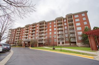 8300 Callie Avenue 314, Morton Grove, IL 60053